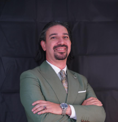 الأستاذ ضاهر محمد 